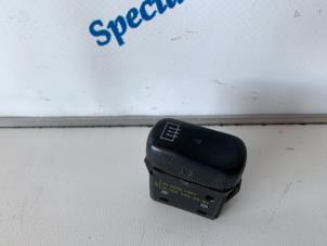 Used Rear window heating switch Mercedes Sprinter 2t (901/902) 208 CDI 16V Price € 9,95 Margin scheme offered by Sterparts Mercedes specialist