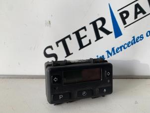 Usados Varios Mercedes E (W210) 2.0 E-200 D 16V Precio € 75,00 Norma de margen ofrecido por Sterparts Mercedes specialist