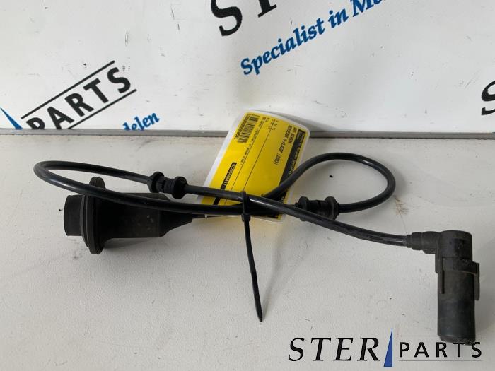 Begagnade ABS-sensor Mercedes S (W220) 3.2 S-320 CDI Pris € 25,00 Marginaltabell erbjuds av Sterparts Mercedes specialist