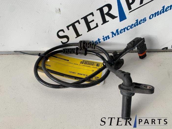Begagnade ABS-sensor Mercedes E (W212) E-200 CDI 16V BlueEfficiency,BlueTEC Pris € 25,00 Marginaltabell erbjuds av Sterparts Mercedes specialist