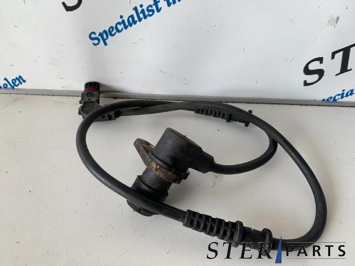 Begagnade ABS-sensor Mercedes E (W210) 2.2 E-220 CDI 16V Pris € 30,00 Marginaltabell erbjuds av Sterparts Mercedes specialist