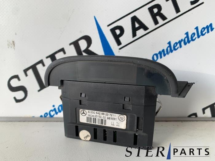 Begagnade PDC-panel Mercedes S (W220) 3.2 S-320 CDI 24V Pris € 29,95 Marginaltabell erbjuds av Sterparts Mercedes specialist