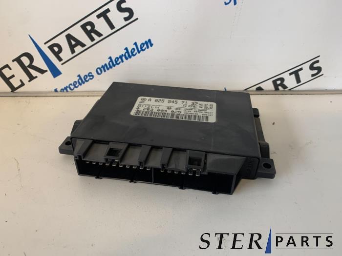 Begagnade PDC-modul Mercedes E (W211) 3.2 E-320 CDI 24V Pris € 24,95 Marginaltabell erbjuds av Sterparts Mercedes specialist