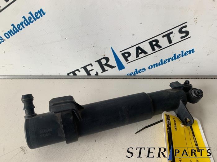 Używane Spryskiwacz reflektorów Mercedes E (W211) 2.2 E-200 CDI 16V Cena € 19,95 Procedura marży oferowane przez Sterparts Mercedes specialist