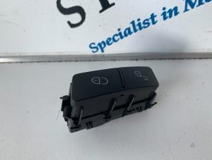 Gebrauchte Zentralverriegelung Schalter Mercedes C Estate (S204) 2.2 C-200 CDI 16V . Preis € 7,50 Margenregelung angeboten von Sterparts Mercedes specialist