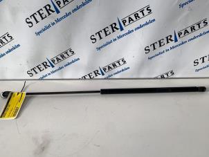 Used Bonnet gas strut, right Mercedes S (W220) 3.2 S-320 18V Price € 12,50 Margin scheme offered by Sterparts Mercedes specialist