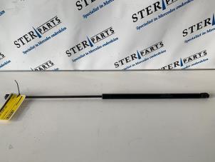 Used Bonnet gas strut, right Mercedes S (W220) 3.2 S-320 18V Price € 12,50 Margin scheme offered by Sterparts Mercedes specialist