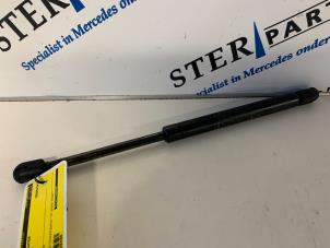 Used Rear gas strut, right Mercedes SL (R230) 5.0 SL-500 V8 24V Price € 15,00 Margin scheme offered by Sterparts Mercedes specialist