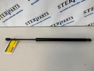 Used Rear gas strut, right Mercedes ML II (164/4JG) 3.0 ML-280 CDI 4-Matic V6 24V Price € 14,95 Margin scheme offered by Sterparts Mercedes specialist