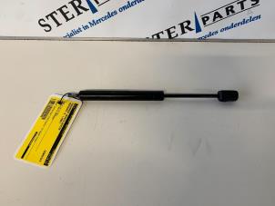 Used Rear gas strut, right Mercedes SL (R129) 2.8 SL-280 V6 24V Price € 12,50 Margin scheme offered by Sterparts Mercedes specialist