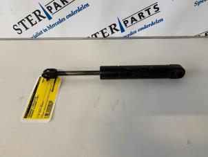 Used Rear gas strut, left Mercedes E Combi (S124) 2.0 E-200 16V Price € 19,95 Margin scheme offered by Sterparts Mercedes specialist