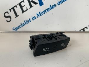 Gebrauchte Zentralverriegelung Schalter Mercedes C Estate (S204) 2.2 C-200 CDI 16V . Preis € 7,50 Margenregelung angeboten von Sterparts Mercedes specialist