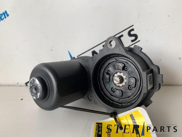 Używane Modul hamulca postojowego Mercedes B (W246/W242) 1.6 B-200 BlueEFFICIENCY Turbo 16V Cena € 54,45 Z VAT oferowane przez Sterparts Mercedes specialist