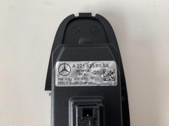 Telefon (sonstige) van een Mercedes-Benz S (W221) 3.0 S-320 CDI 24V 2006