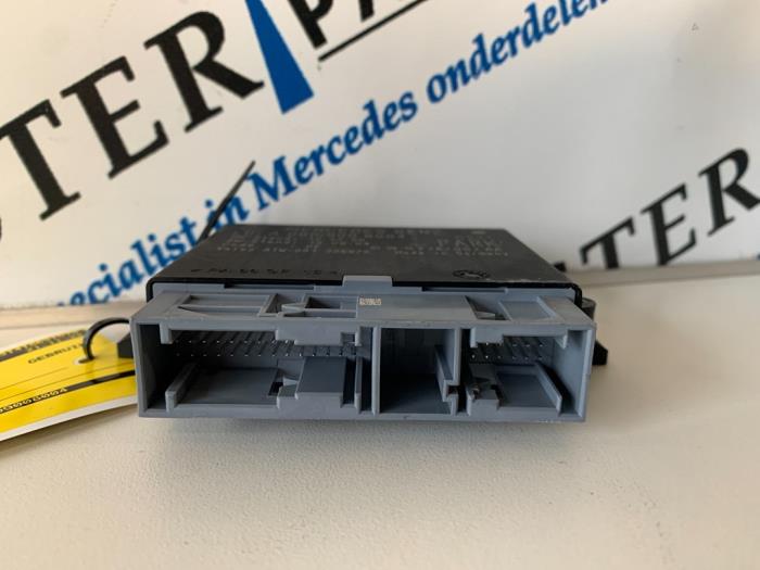 PDC Module from a Mercedes-Benz E (W212) E-220 CDI 16V BlueEfficiency,BlueTEC 2014