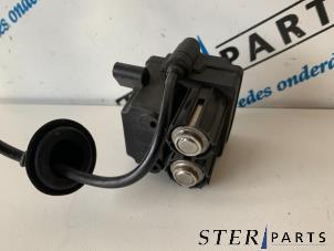 Engine temperature sensor from a Mercedes-Benz E (W210) 2.0 E-200 16V 1997