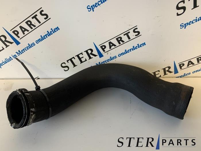 Gebrauchte Intercooler Schlauch Mercedes Vito (639.7) 2.2 115 CDI 16V Preis € 18,15 Mit Mehrwertsteuer angeboten von Sterparts Mercedes specialist