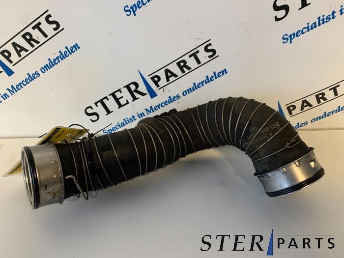 Gebrauchte Intercooler Schlauch Mercedes C (W203) 1.8 C-230K 16V Preis € 25,00 Margenregelung angeboten von Sterparts Mercedes specialist