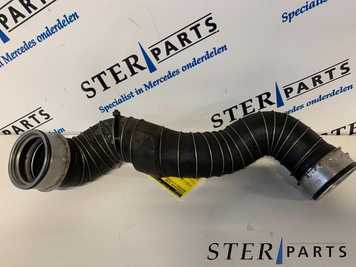 Gebrauchte Intercooler Schlauch Mercedes C (W203) 1.8 C-230K 16V Preis € 25,00 Margenregelung angeboten von Sterparts Mercedes specialist