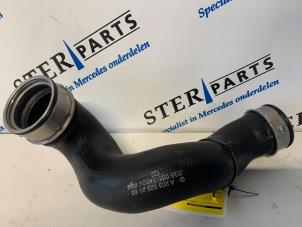 Used Intercooler hose Mercedes C (W203) 2.2 C-200 CDI 16V Price € 19,50 Margin scheme offered by Sterparts Mercedes specialist