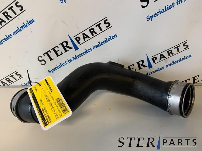 Gebrauchte Intercooler Schlauch Mercedes S (W220) 3.2 S-320 CDI 24V Preis € 20,00 Margenregelung angeboten von Sterparts Mercedes specialist