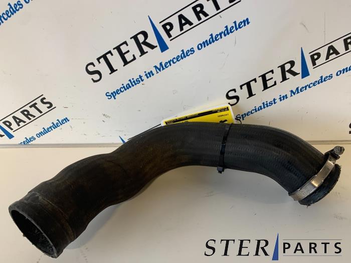 Gebrauchte Intercooler Schlauch Mercedes Vito (639.7) 2.2 115 CDI 16V Preis € 18,09 Mit Mehrwertsteuer angeboten von Sterparts Mercedes specialist
