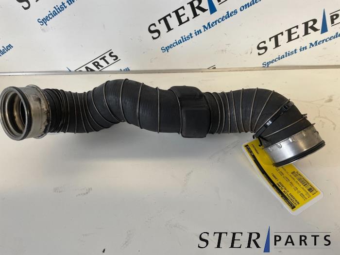 Gebrauchte Intercooler Schlauch Mercedes C (W203) 1.8 C-230K 16V Preis € 25,00 Margenregelung angeboten von Sterparts Mercedes specialist