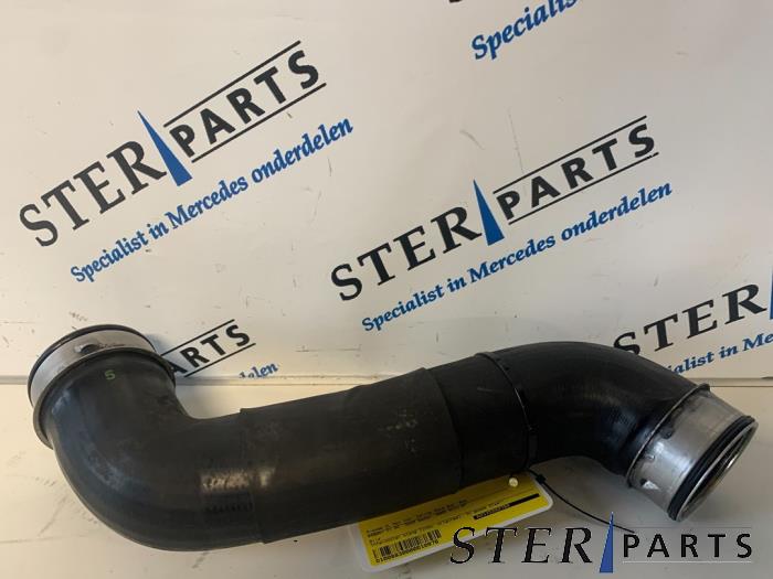 Gebrauchte Intercooler Schlauch Mercedes E (W211) 3.2 E-320 CDI 24V Preis € 15,00 Margenregelung angeboten von Sterparts Mercedes specialist