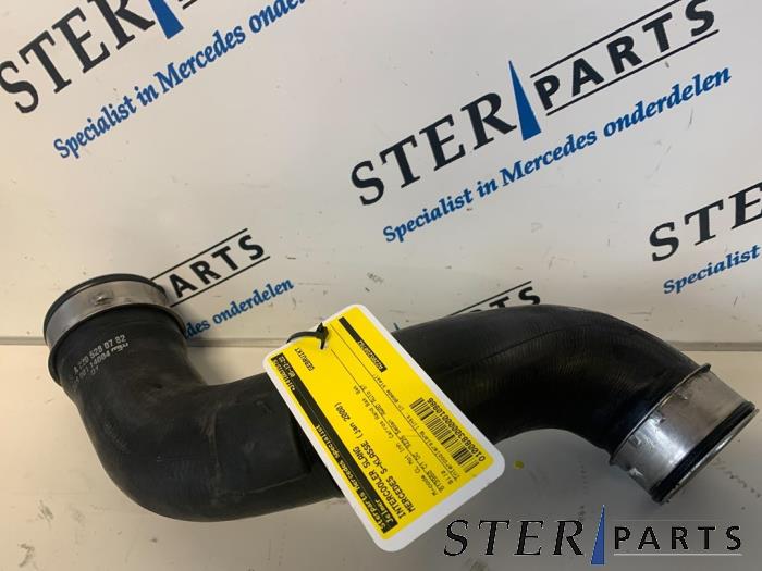 Gebrauchte Intercooler Schlauch Mercedes S (W220) 3.2 S-320 CDI 24V Preis € 20,00 Margenregelung angeboten von Sterparts Mercedes specialist