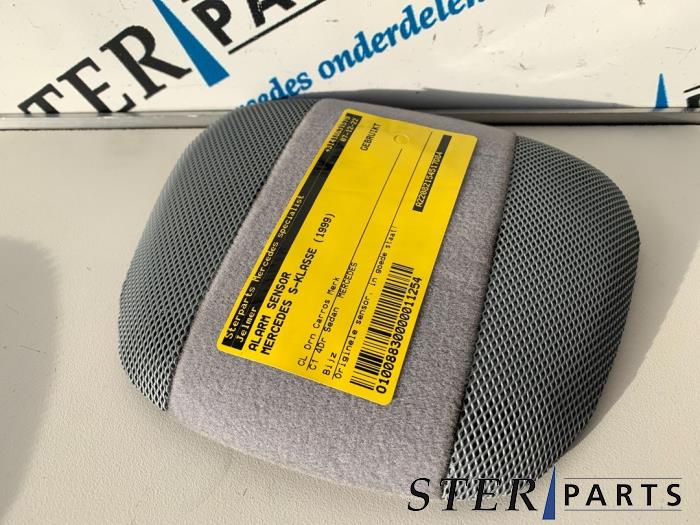 Begagnade Larmsensor Mercedes S (W220) 4.3 S-430 V8 24V Pris € 24,95 Marginaltabell erbjuds av Sterparts Mercedes specialist