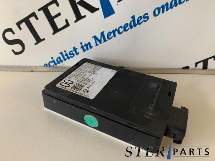 Begagnade Radarsensor Mercedes E (W213) E-200d 2.0 Turbo 16V Pris € 205,10 Inklusive moms erbjuds av Sterparts Mercedes specialist