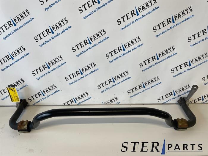 Begagnade Främre krängningshämmare Mercedes E (W211) 2.2 E-200 CDI 16V Pris € 29,50 Marginaltabell erbjuds av Sterparts Mercedes specialist