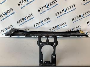 Used Lock plate Mercedes E (W211) 2.2 E-200 CDI 16V Price € 20,00 Margin scheme offered by Sterparts Mercedes specialist