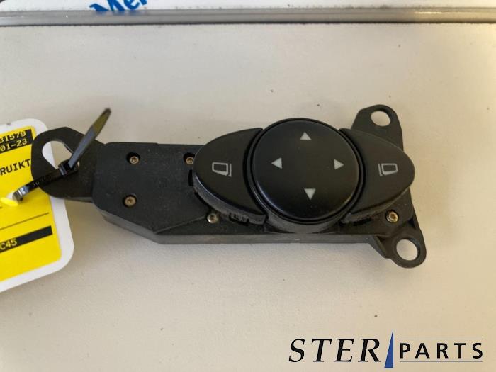 Usados Interruptor de retrovisor Mercedes E (W211) 2.2 E-200 CDI 16V Precio € 14,95 Norma de margen ofrecido por Sterparts Mercedes specialist