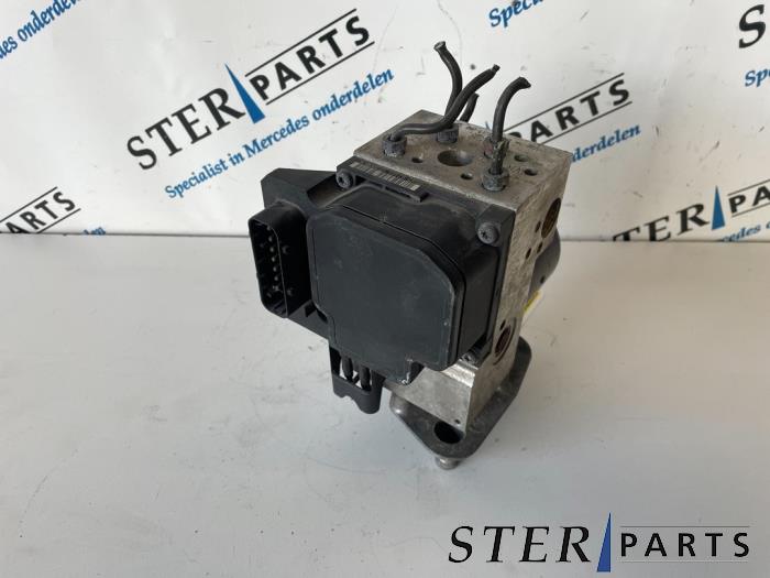 Begagnade ABS-pump Mercedes E (W210) 2.2 E-220 CDI 16V Pris € 34,95 Marginaltabell erbjuds av Sterparts Mercedes specialist