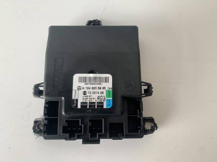 Central door locking module from a Mercedes-Benz R (W251) 3.0 280 CDI 24V 4-Matic 2006