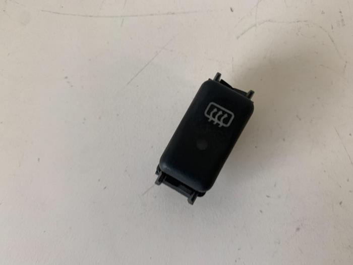 Rear window heating switch from a Mercedes-Benz S (W140) 2.8 300 SE 1995