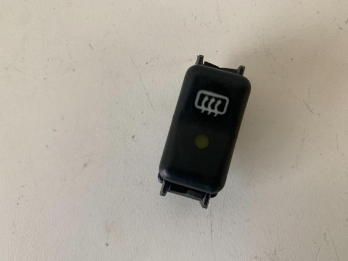 Rear window heating switch from a Mercedes-Benz E (W124) 2.0 200 E 1990