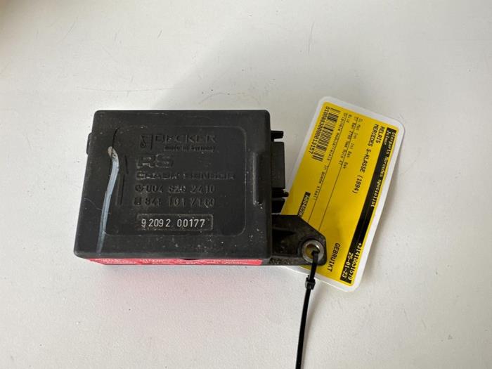 Relay from a Mercedes-Benz S (W140) 2.8 300 SE 1994
