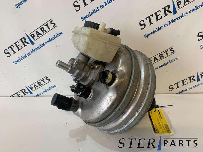 Usagé Servo frein Mercedes SLK (R170) 2.0 200 16V Prix € 49,50 Règlement à la marge proposé par Sterparts Mercedes specialist