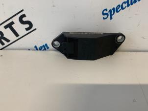 Used Airbag sensor Mercedes E (W211) 2.2 E-200 CDI 16V Price € 19,95 Margin scheme offered by Sterparts Mercedes specialist