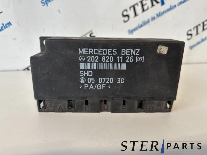 Używane Modul (rózne) Mercedes C (W202) 1.8 C-180 16V Cena € 35,00 Procedura marży oferowane przez Sterparts Mercedes specialist