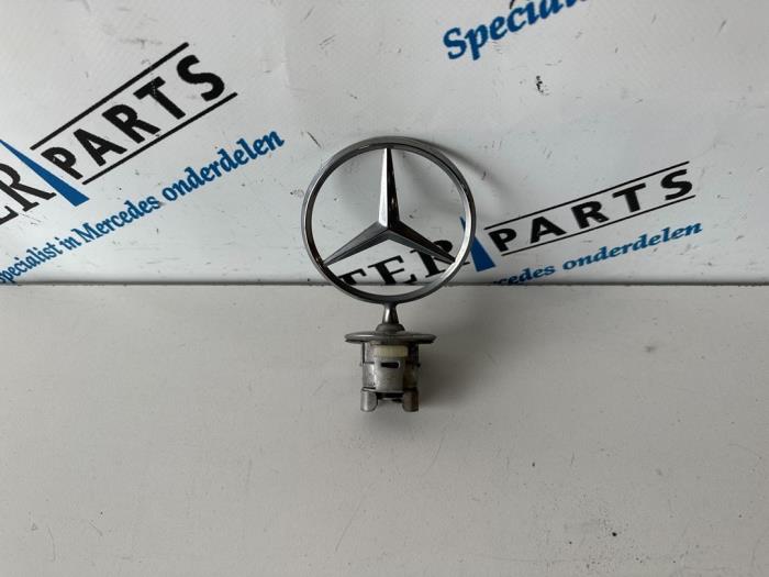 Emblemat z Mercedes-Benz S (W222/V222/X222) 3.0 S-320L 24V 2014