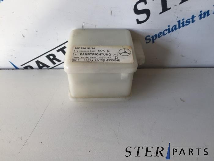 Begagnade Larmmodul Mercedes E (W210) 2.2 E-200 CDI 16V Pris € 19,95 Marginaltabell erbjuds av Sterparts Mercedes specialist