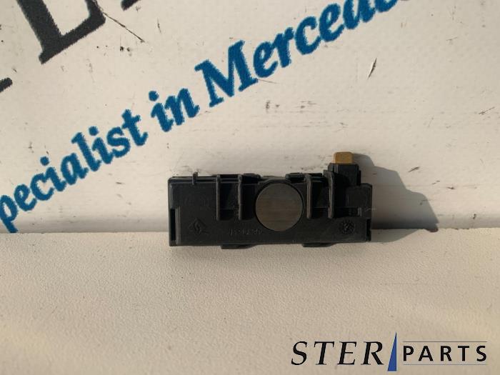 Begagnade Innetemperatursensor Mercedes C Estate (S204) 2.2 C-220 CDI 16V BlueEfficiency Pris € 12,50 Marginaltabell erbjuds av Sterparts Mercedes specialist