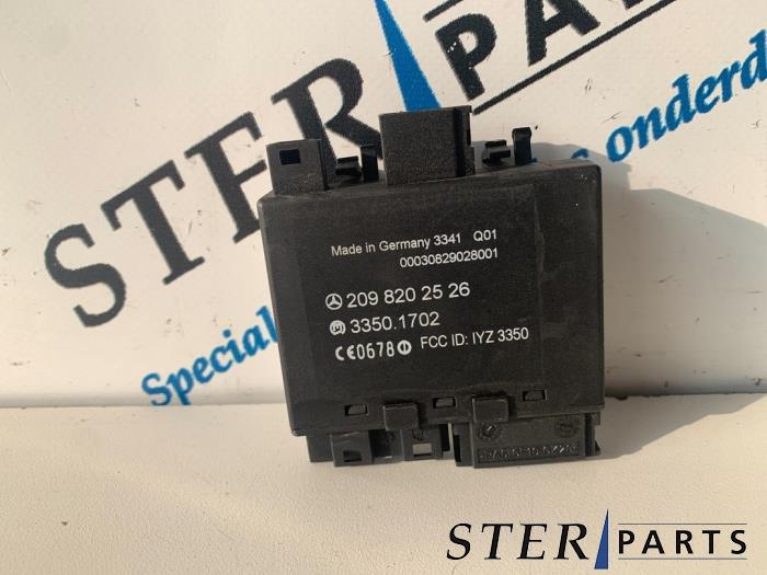 Używane Modul keyless vehicle Mercedes CLK (C209) 1.8 200 K 16V Cena € 60,00 Procedura marży oferowane przez Sterparts Mercedes specialist