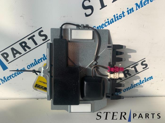 Begagnade Antenn Mercedes CL (216) 4.7 CL-500 V8 32V 4-Matic Pris € 34,95 Marginaltabell erbjuds av Sterparts Mercedes specialist