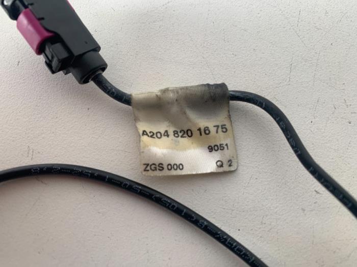 Antenna from a Mercedes-Benz C (W204) 1.8 C-200K 16V 2008