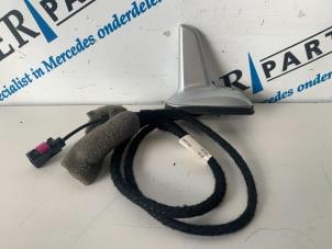 Used GPS antenna Mercedes E (W211) 2.2 E-200 CDI 16V Price € 44,95 Margin scheme offered by Sterparts Mercedes specialist