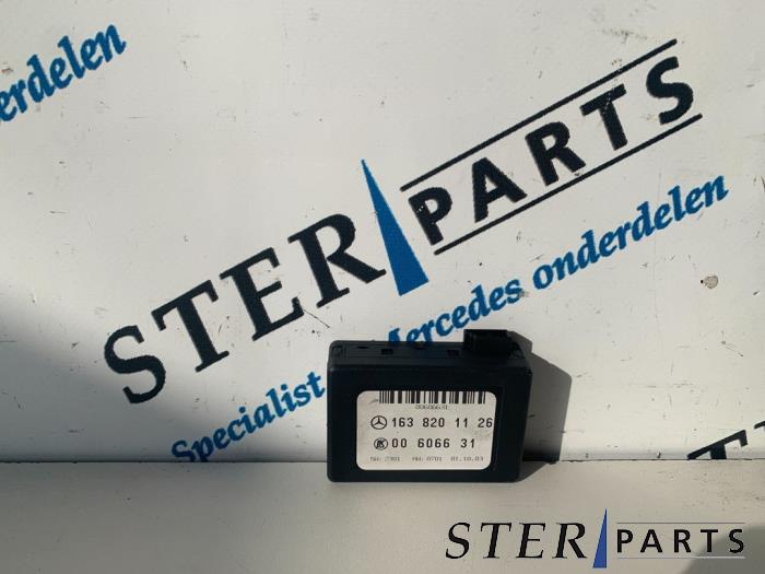Begagnade Regnsensor Mercedes ML I (163) 2.7 270 CDI 20V Pris € 44,95 Marginaltabell erbjuds av Sterparts Mercedes specialist